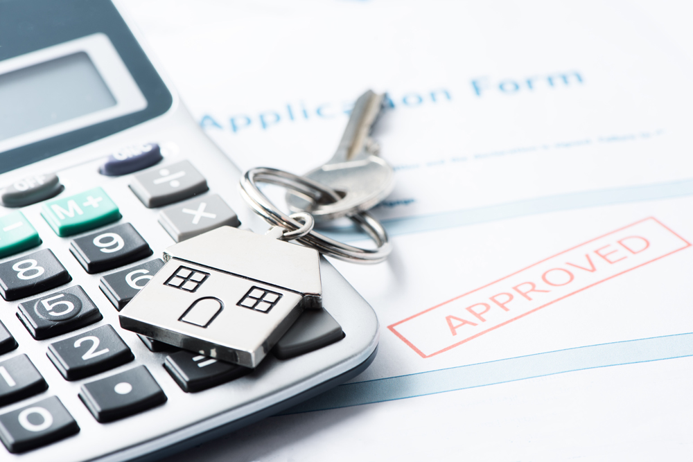 mortgage-approved-loan-document-with-house-keys