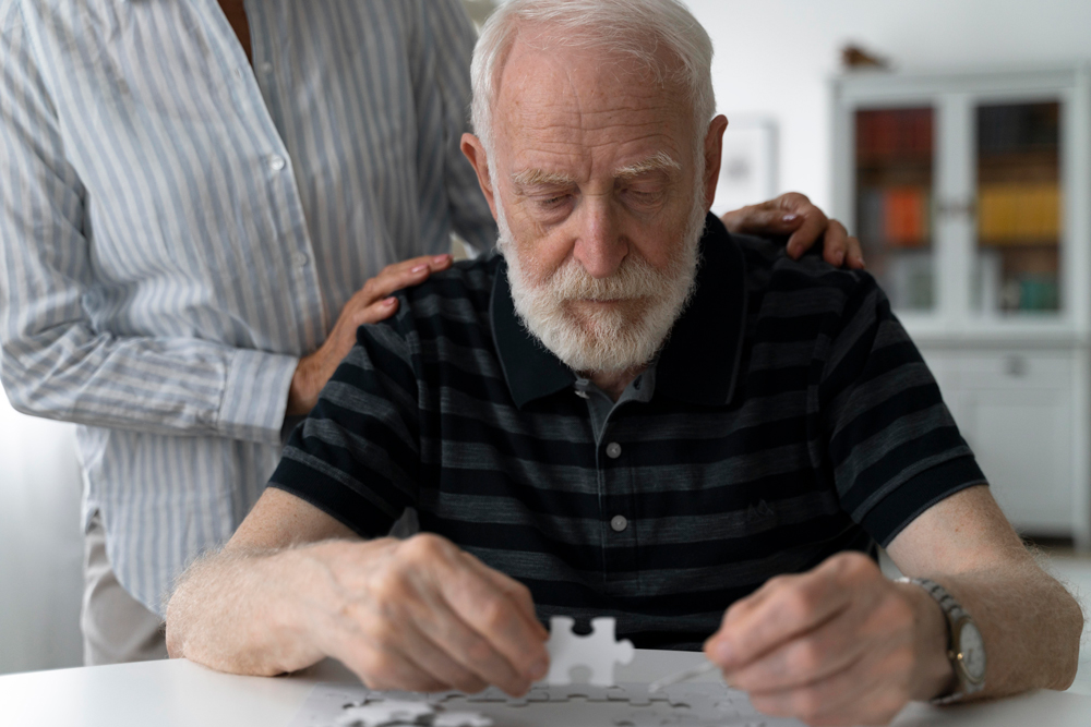 senior-people-confronting-alzheimer-disease
